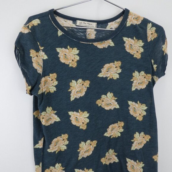 We The Free Shirt Womens Medium Short Sleeve Floral T-Shirt Flower Leaf Pattern - Picture 2 of 12